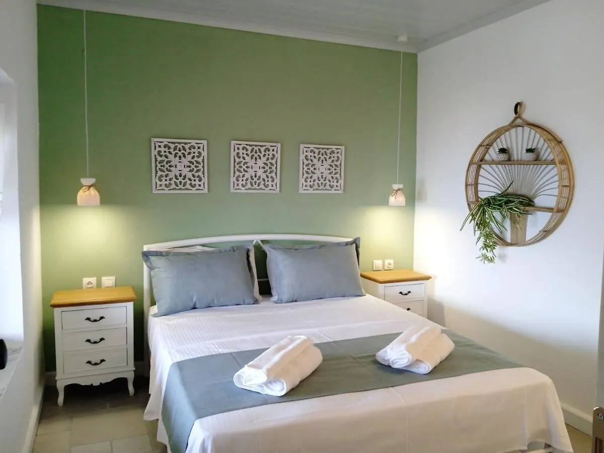 Irene Traditional Apartments Ammouliani