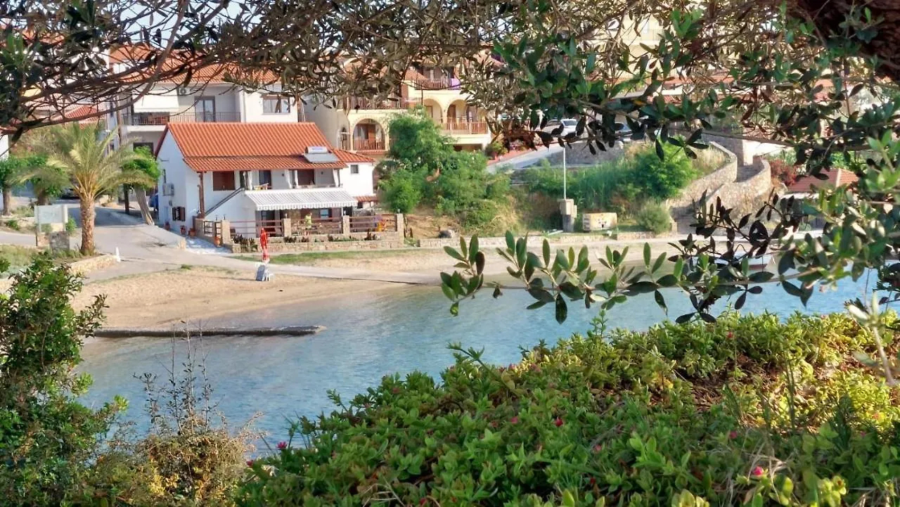 Irene Traditional Apartments Ammouliani